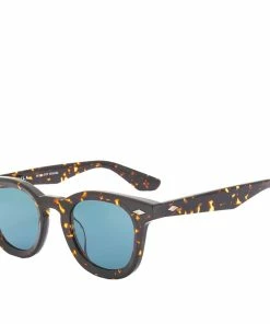 AKILA Luna Sunglasses